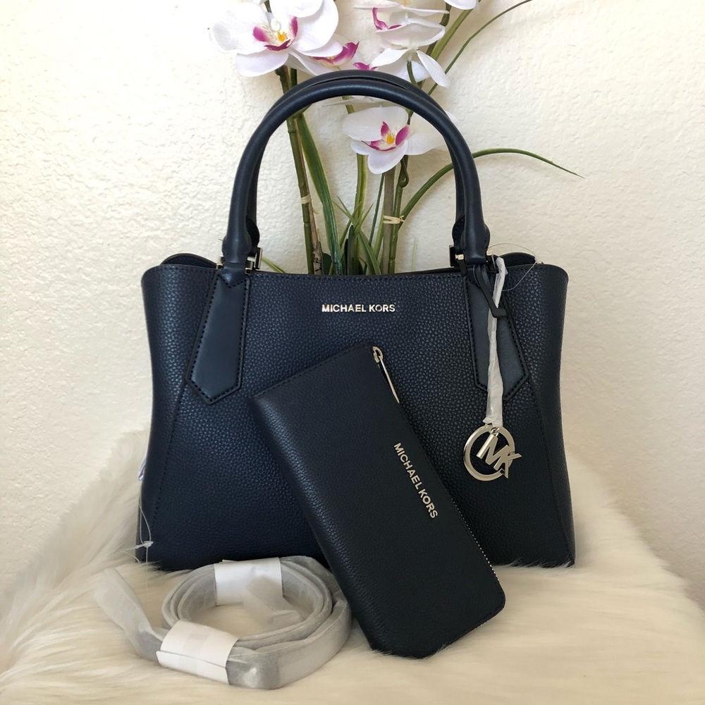 🌸 MICHAEL KORS EW Kimberly Bag Set
